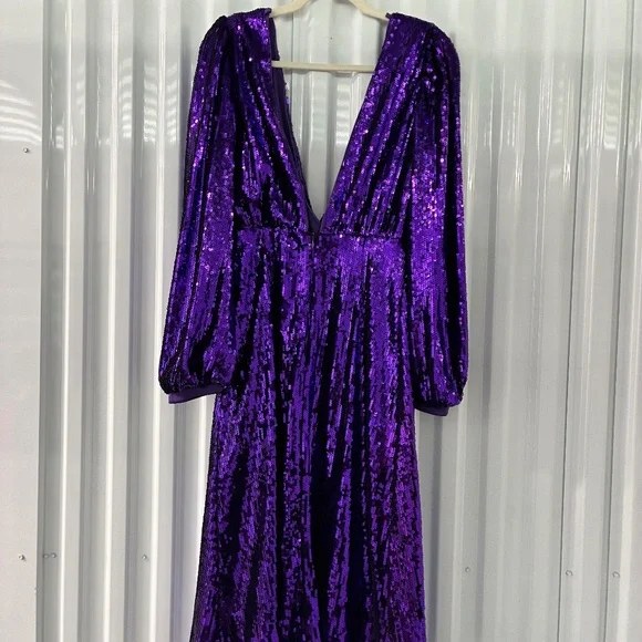 fitted lace wedding dress Royal Purple Velvet Mermaid Prom Dress with Deep V Neck and Beaded Straps –  SS006 – Viniodress